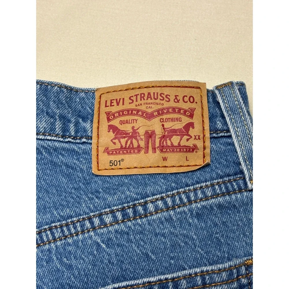 Levis 501 Original High Rise Denim Shorts Medium Wash Blue‎ Button Womens W26 L3